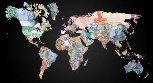 خريطة العالم المياه فيها باللون الاسود و كل دولة تم وضع صورة عملتها عليها مالدولار الامركي في الولايات المتحدة